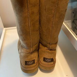 UGG Australia Classic tall 2 tan boots
